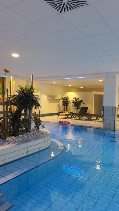 Hallenbad Sandermare - Würzburg 1 AF1QipOwRV91sl0R6bj4u2gJhouefbuk8AGEpQ4RqRXBw408 h725 k no