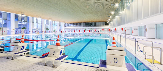 Schwimm- und Sprunghalle im Europasportpark (SSE) - Berliner Bäder - Berlin 1 AF1QipPb4Hom4 DWp4Sjz8Z2FQI7DUeRPJ g0iPQuas7w547 h240 k no