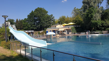 Freibad Hermsdorf - Hermsdorf 1 AF1QipMHpV2T pW 6sKHwMLLFonIE3fn9rfXK0CEg2u w426 h240 k no
