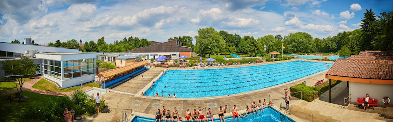 Erlenbad Alsfeld // Hallenbad - Alsfeld 1 AF1QipOy3 fCJfFJnxRRurw6hqSYEpLK23GDRFy1V1Ylw770 h240 k no